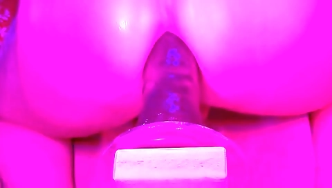 Hot brunette solo porn with a big ass in homemade solo clip