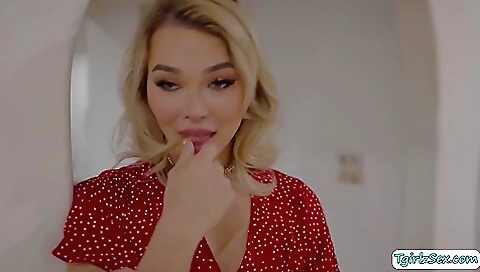 Hot blonde babe gets deepthroated and her ass ricked