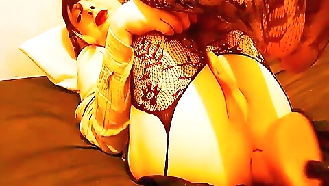 Big natural boobed and ass girl uses a fuck machine