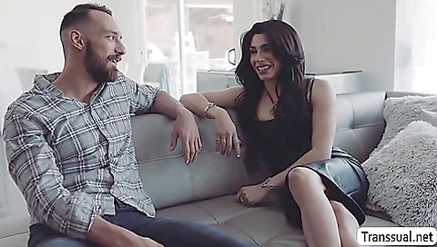 Brunette babe has anal and bareback fun in the dark room